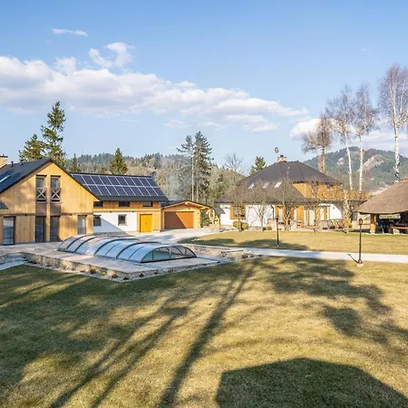 Spisz Dom 12 Osob, Podgrzewany Basen, Sauna, Jacuzzi- Velo Czorsztyn, בית הארחה נידז'יקה זאמק