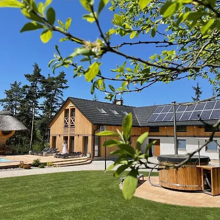 Spisz Dom 12 Osob, Podgrzewany Basen, Sauna, Jacuzzi- Velo Czorsztyn, נידז'יקה זאמק